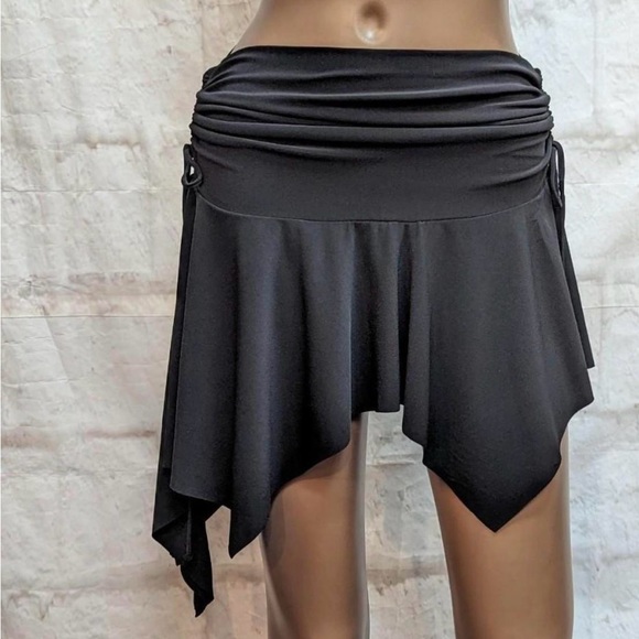 CUTE ASYMMETRICAL Y2K SKIRT! Fits S-M - Picture 4 of 5